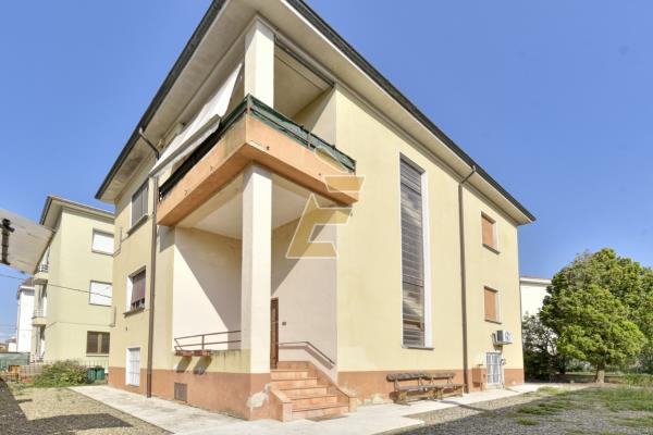 Vendita intero stabile Valenza (AL)