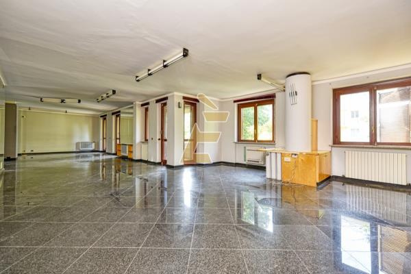 Affitto ufficio di 173 m2, Valenza (AL) - 4