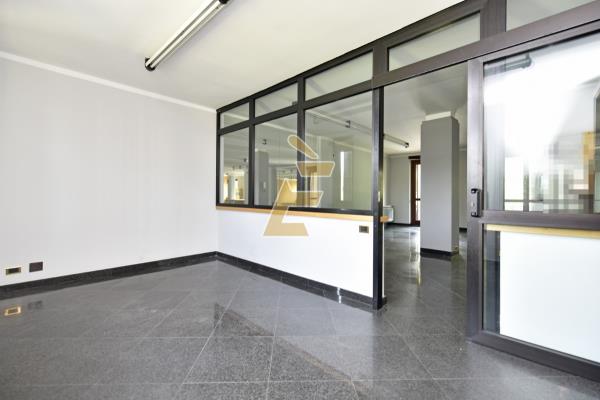 Affitto ufficio di 173 m2, Valenza (AL) - 10