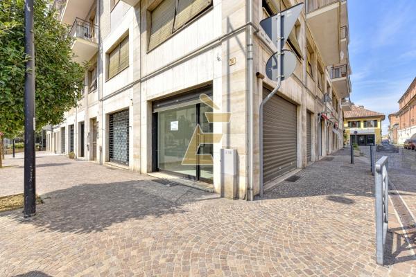 Affitto negozio di 135 m2, Valenza (AL) - 11