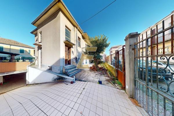 Vendita casa indipendente di 120 m2, Valenza (AL) - 2