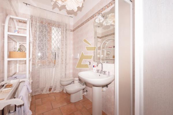Vendita casa bi/plurifamigliare di 504 m2, Valenza (AL) - 23