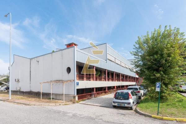 Vendita laboratorio Valenza (AL)