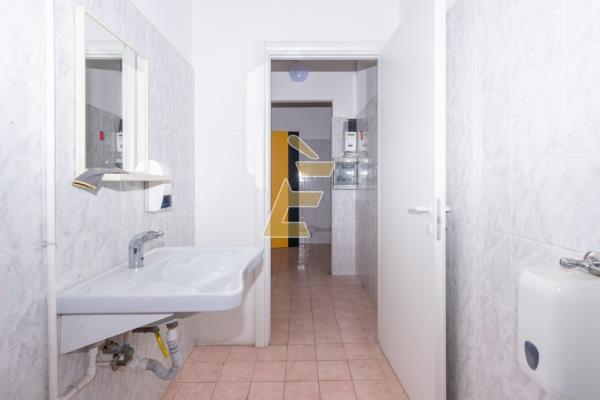 Affitto negozio di 70 m2, Valenza (AL) - 12