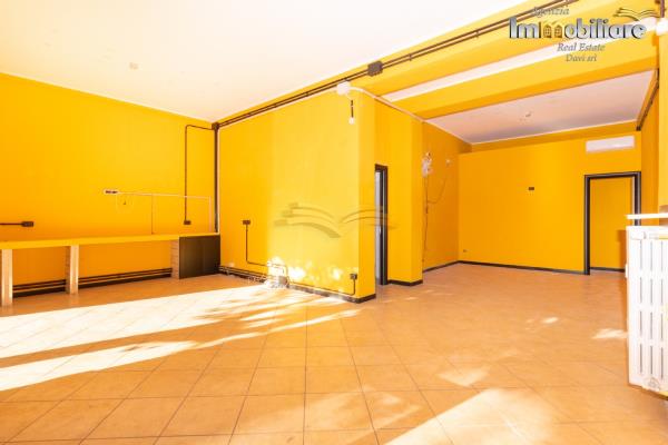 Affitto negozio di 70 m2, Valenza (AL) - 6