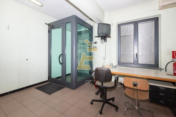 Vendita ufficio di 227 m2, Valenza (AL) - 10