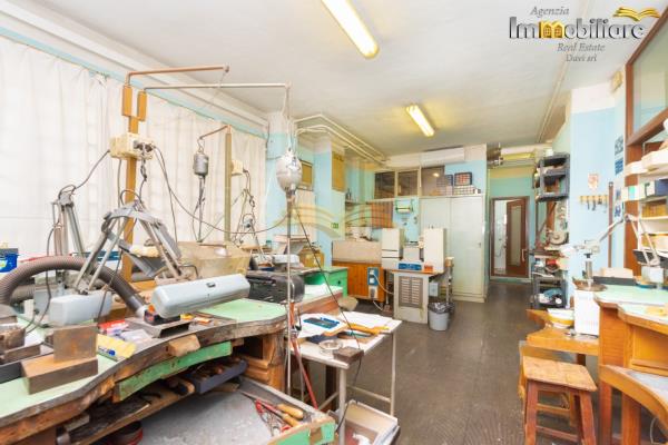 Vendita laboratorio Valenza (AL)