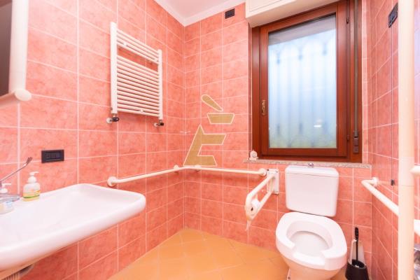 Affitto ufficio di 56 m2, Valenza (AL) - 6