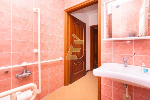 Affitto ufficio di 56 m2, Valenza (AL) - 5