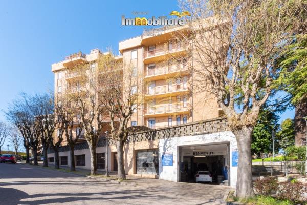 Vendita laboratorio Valenza (AL)