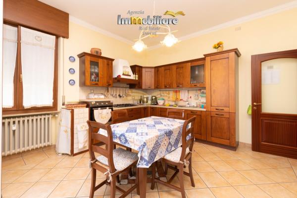 Vendita appartamento di 138 m2, Valenza (AL) - 2