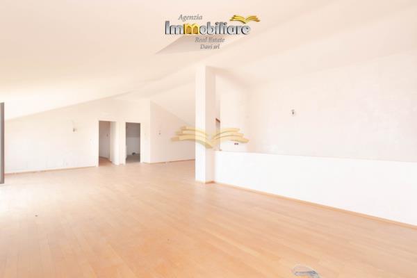 Vendita appartamento di 251 m2, Valenza (AL) - 2