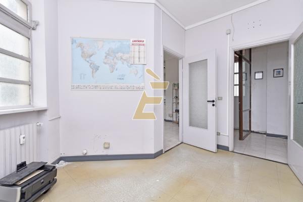Vendita laboratorio Valenza (AL)