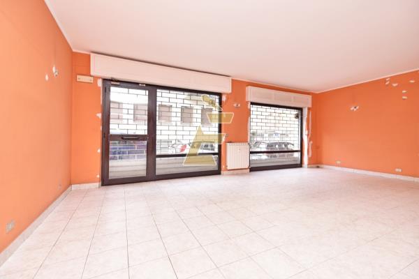 Affitto negozio Valenza (AL)