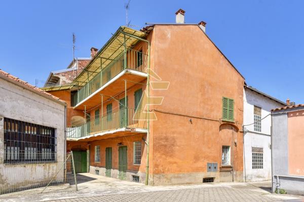 Vendita casa indipendente Valenza (AL)