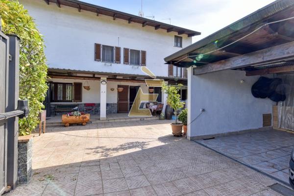 Vendita casa indipendente San Salvatore Monf. (AL)
