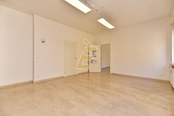 Affitto ufficio di 85 m2, Valenza (AL) - 2