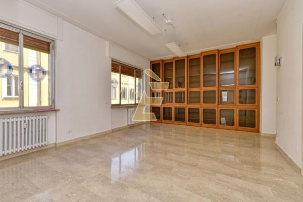 Affitto ufficio di 85 m2, Valenza (AL) - 3