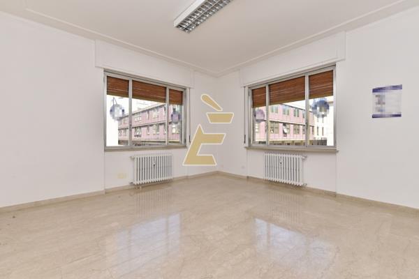 Affitto ufficio di 85 m2, Valenza (AL) - 4