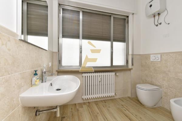 Affitto ufficio di 85 m2, Valenza (AL) - 8