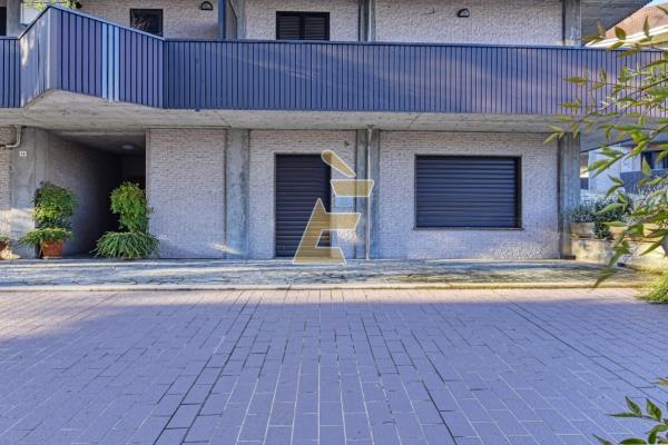 Affitto negozio di 99 m2, Valenza (AL) - 8