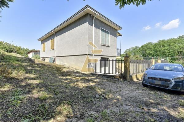 Vendita casa indipendente Rivarone (AL)