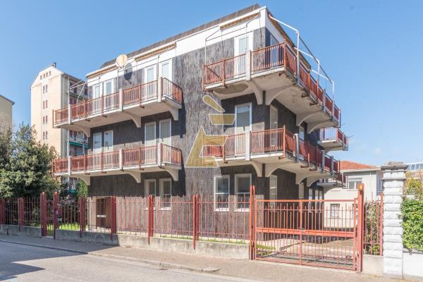 Vendita casa bi/plurifamigliare di 630 m2, Valenza (AL) - 1
