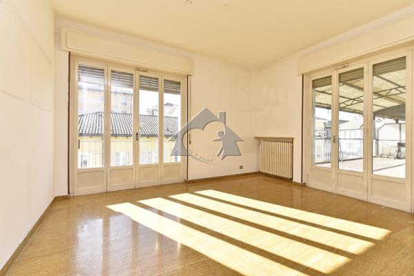 Vendita appartamento di 201 m2, Valenza (AL) - 4