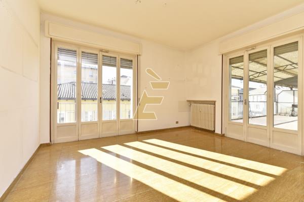 Vendita appartamento di 201 m2, Valenza (AL) - 4