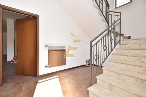 Vendita casa indipendente di 522 m2, Torre Beretti e Castellaro (PV) - 7