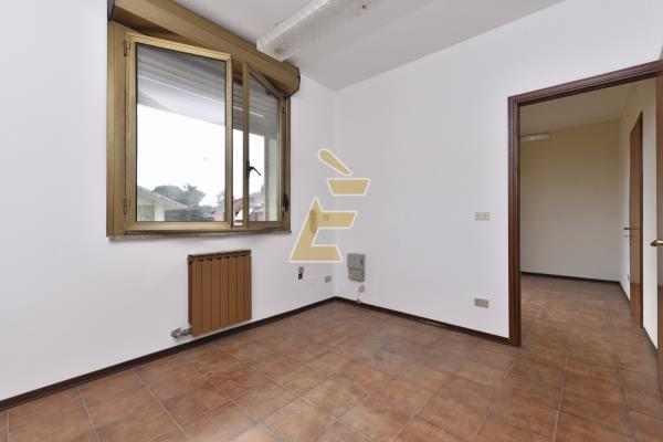 Vendita casa indipendente di 522 m2, Torre Beretti e Castellaro (PV) - 10