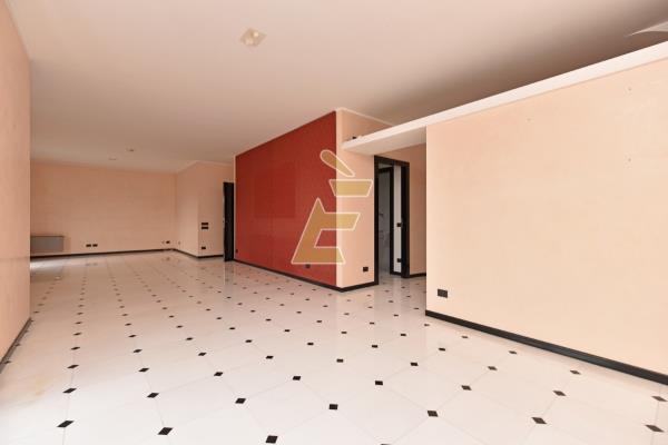 Vendita appartamento di 330 m2, Valenza (AL) - 3